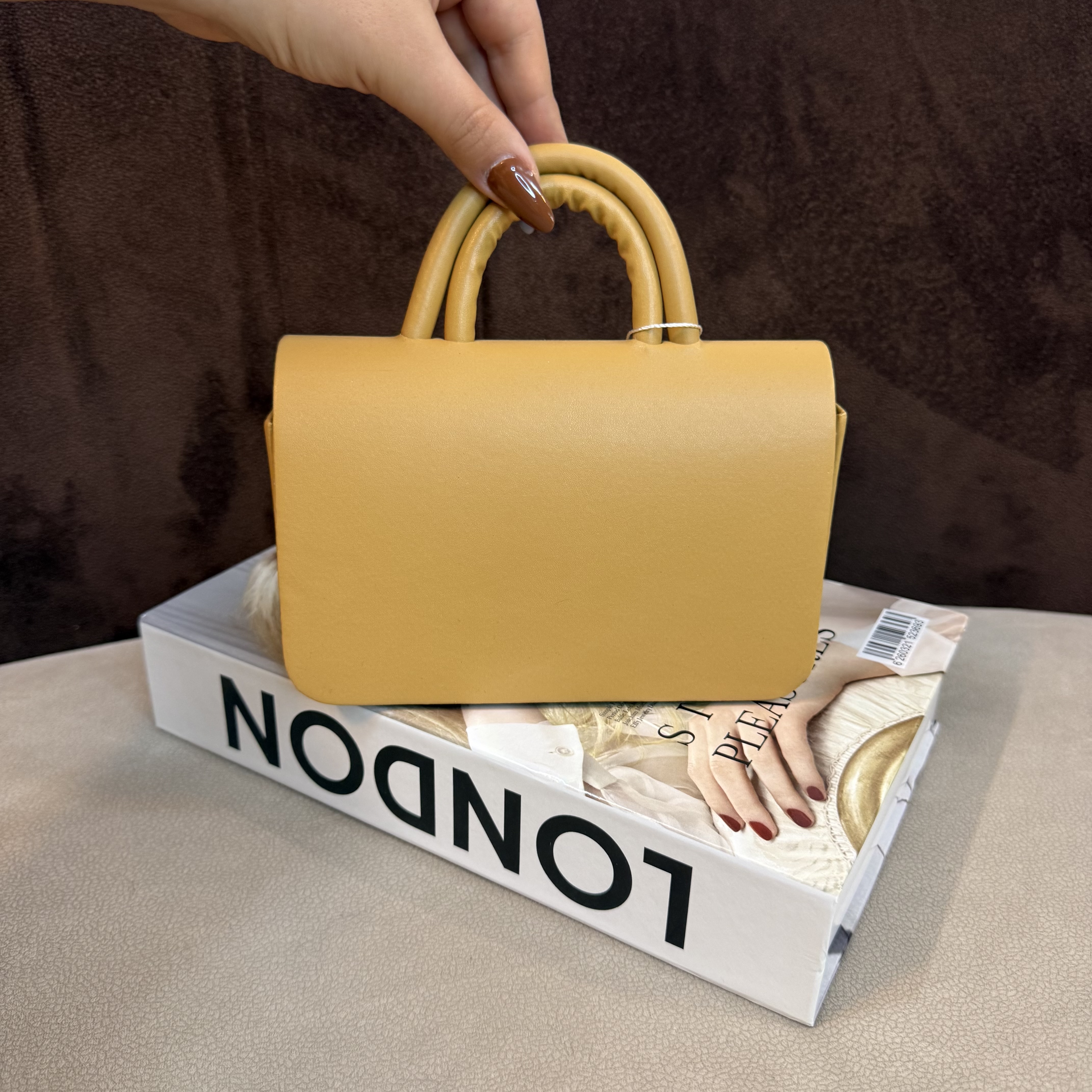 کیف دستی دخترانه پاسپورتی دسته دار مینیمال